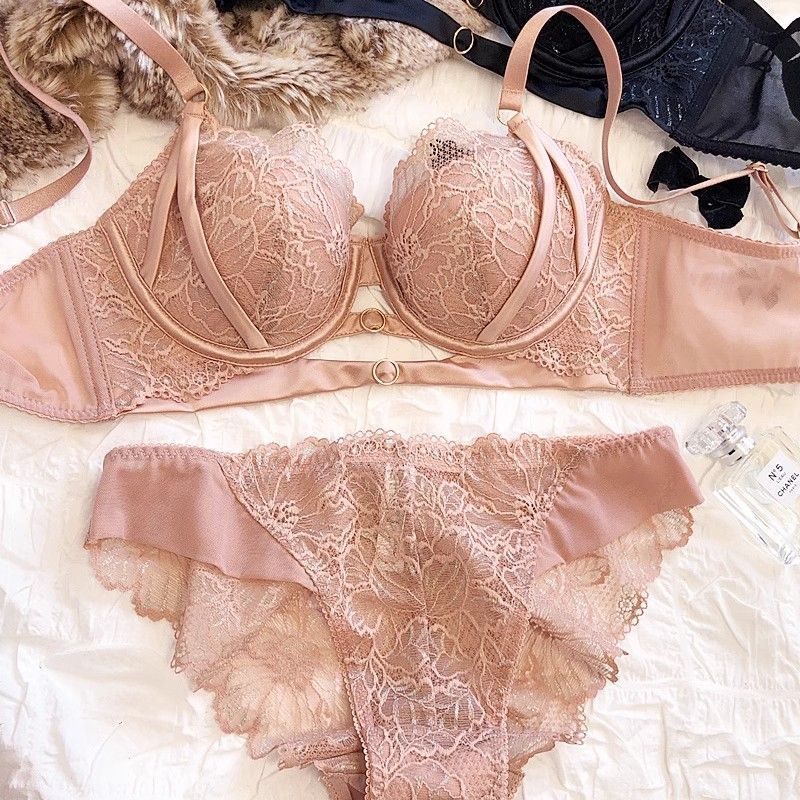 Sexy Hollow Lace Bra Set Large - مراجعة Cotton Bra Everyday وسعره