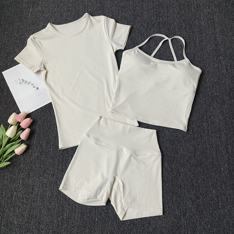 3 Piece Quick Dry Workout Set  - مراجعة Full Coverage Bra وسعره